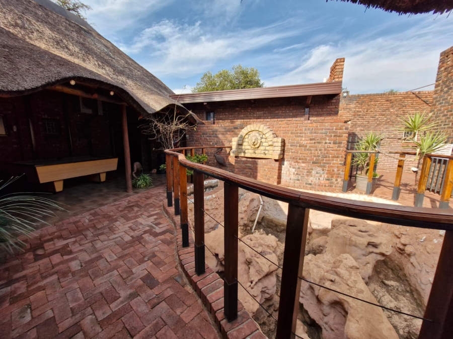 10 Bedroom Property for Sale in Kathu Northern Cape